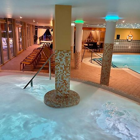Calimbra Wellness Hotel Superior Miskolc Exteriör bild