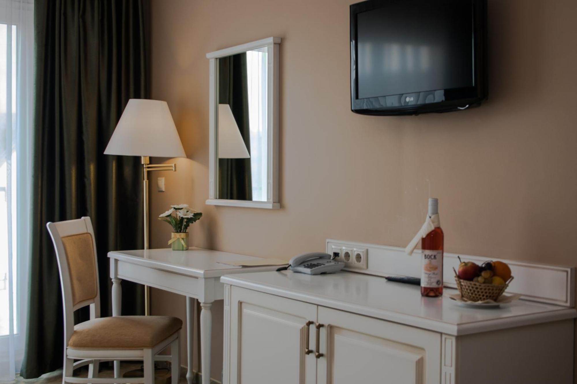 Calimbra Wellness Hotel Superior Miskolc Exteriör bild