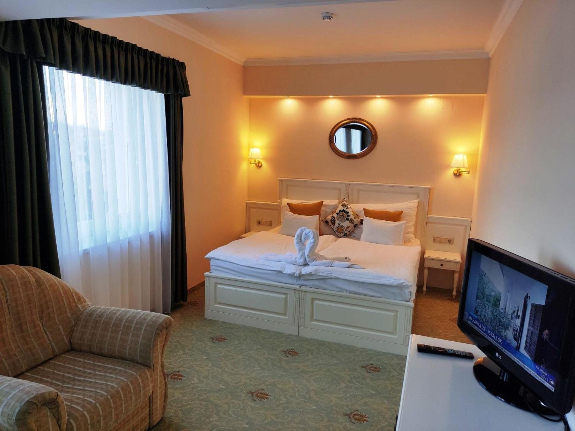 Calimbra Wellness Hotel Superior Miskolc Exteriör bild
