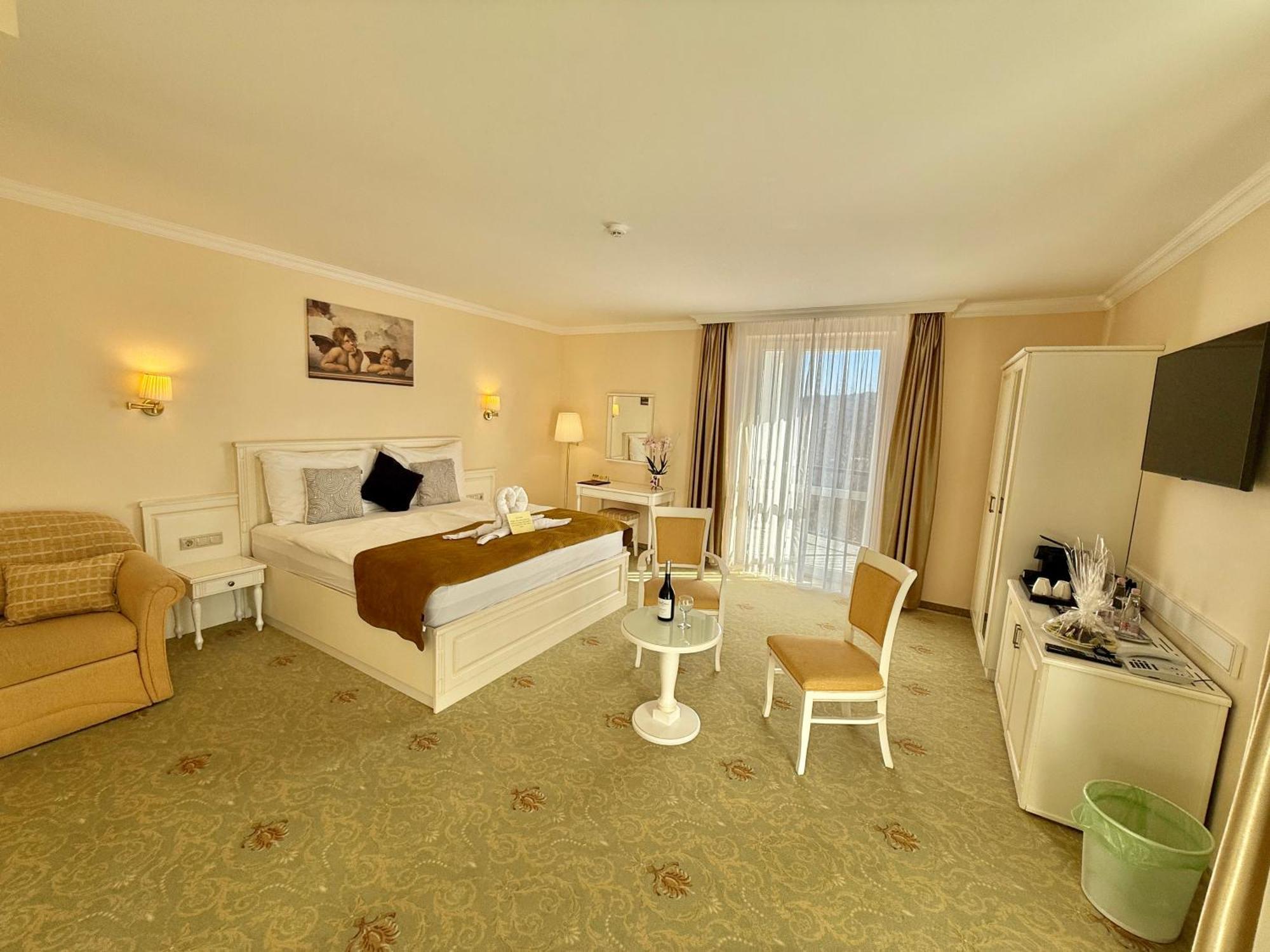 Calimbra Wellness Hotel Superior Miskolc Exteriör bild