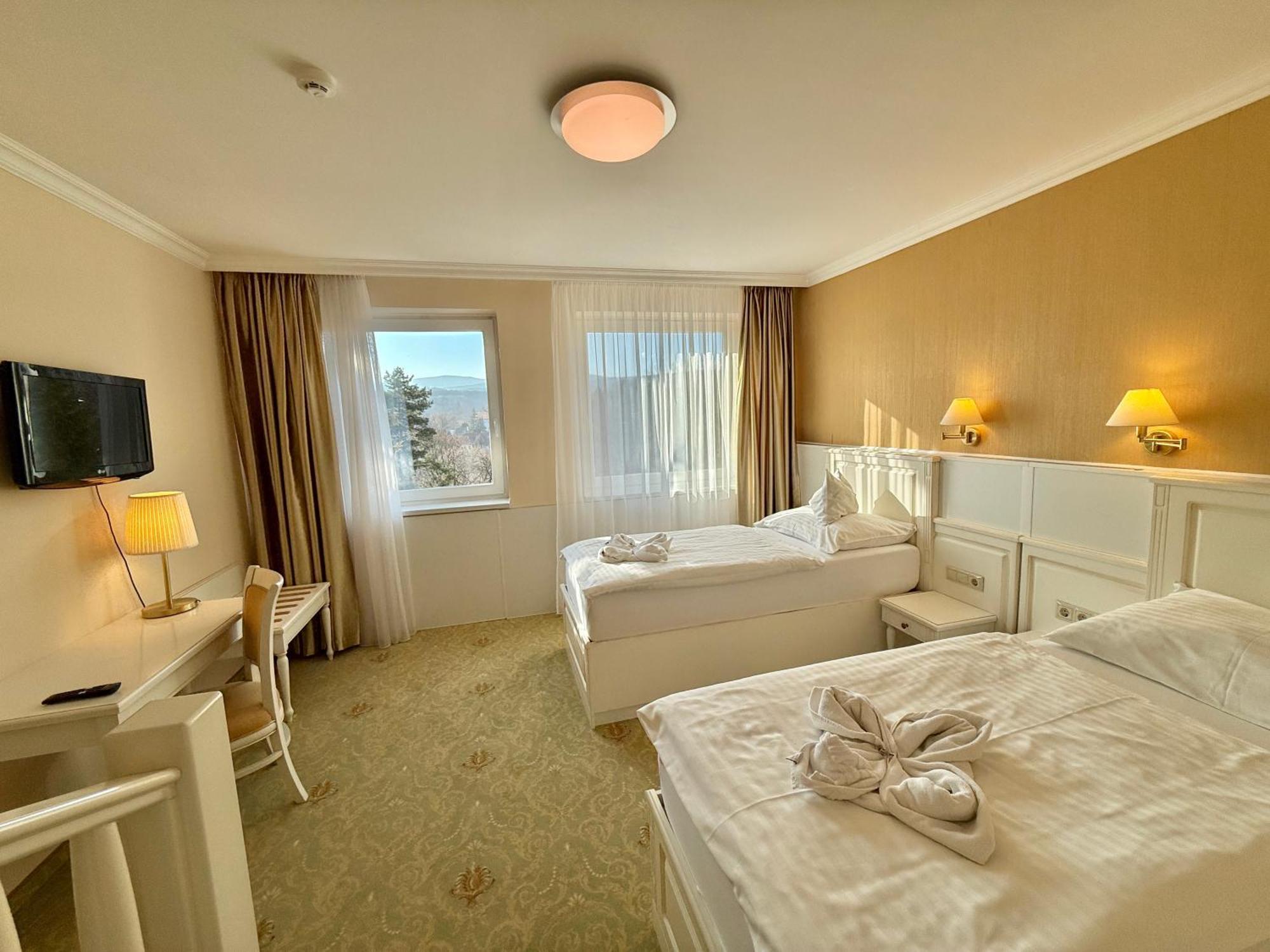 Calimbra Wellness Hotel Superior Miskolc Exteriör bild