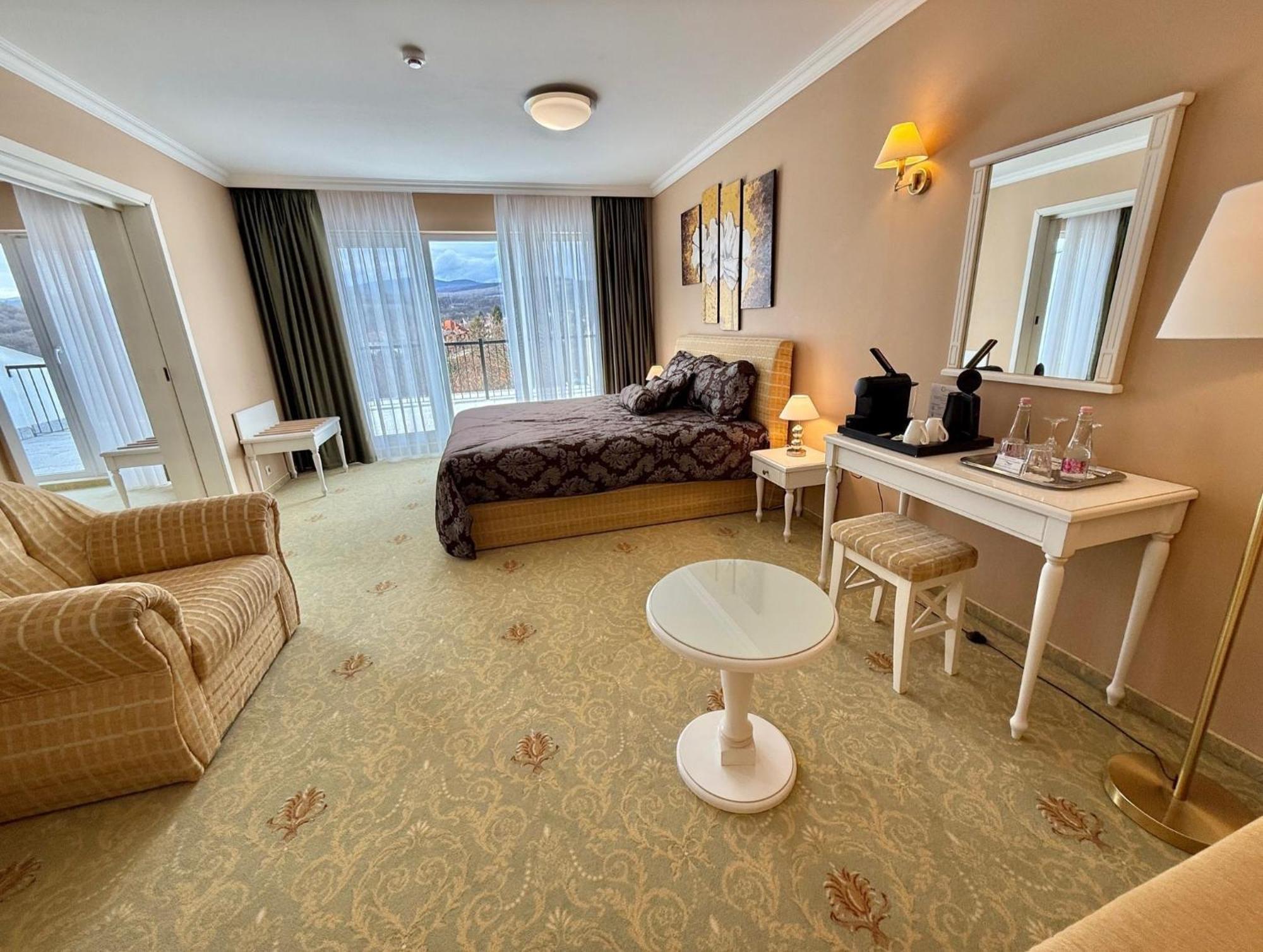 Calimbra Wellness Hotel Superior Miskolc Exteriör bild