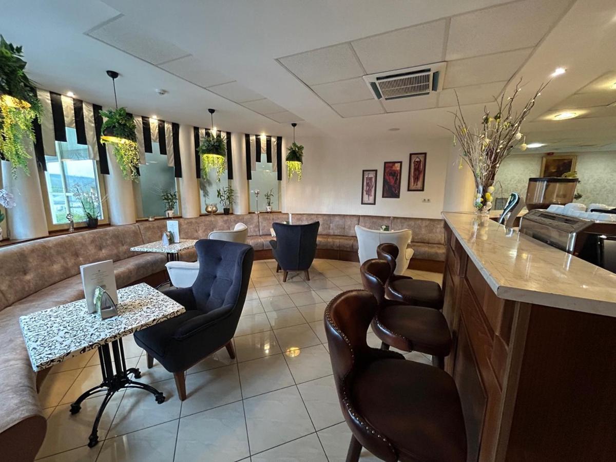 Calimbra Wellness Hotel Superior Miskolc Exteriör bild