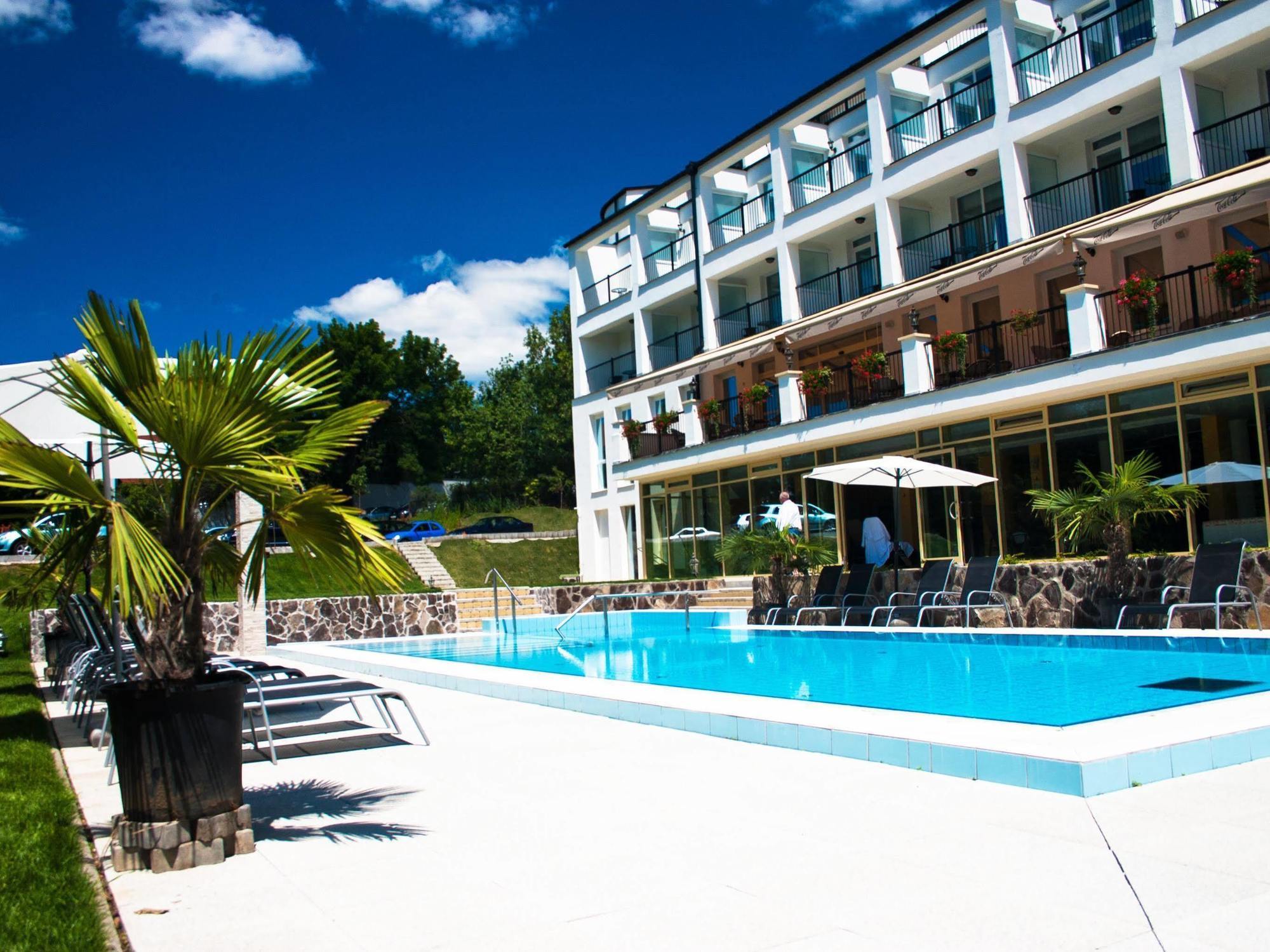 Calimbra Wellness Hotel Superior Miskolc Exteriör bild